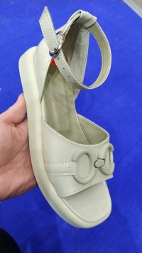 151946 Женские кожаные босоножки Topas™ оптом от производителя обуви