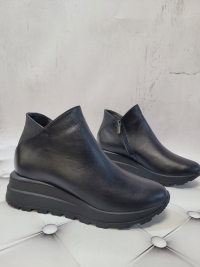 152235 жіночі шкіряні кросівки Topas™ від виробника взуття