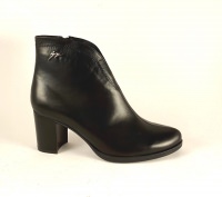 135691 Женские ботинки (Жіночі черевики) МиГиКо 